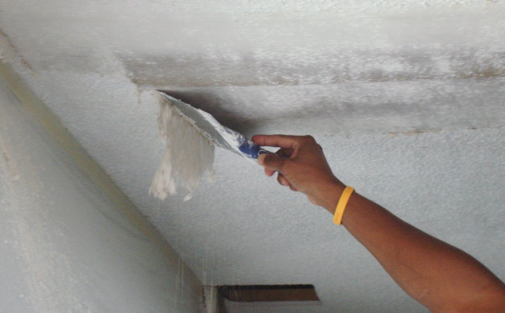Как подготовить поверхность потолка