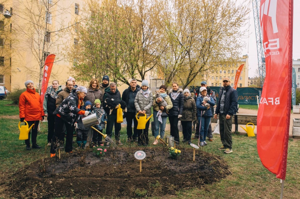 Субботник в курском сквере 1